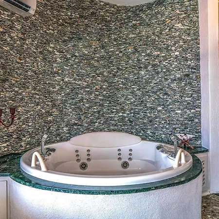 Ovs Executive Ode Santorini
